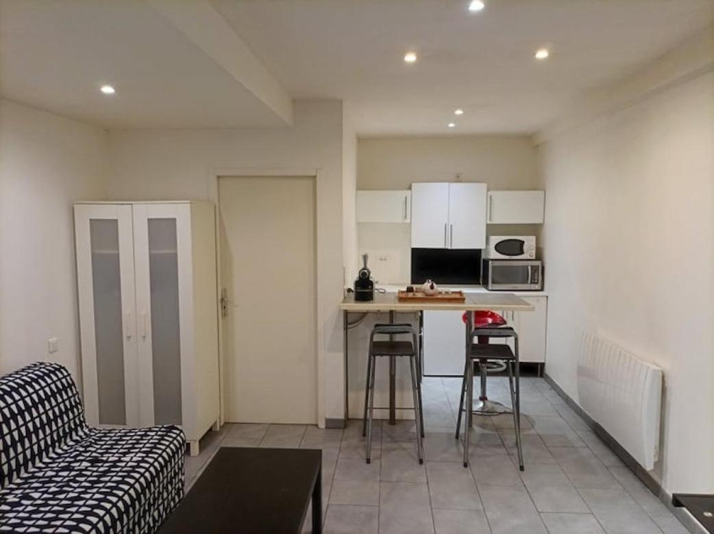 Charmant Studio A La Croix Rousse Avec Patio Lyon Ngoại thất bức ảnh